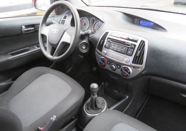 Hyundai i20 cena 14999 przebieg: 132341, rok produkcji 2012 z Zabłudów małe 326